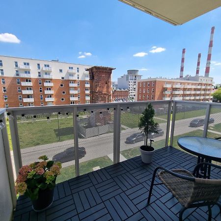 Apple Apartments - Wroblewskiego Prywatne Miejsce Parkingowe Łódź Buitenkant foto