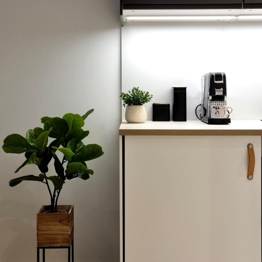 Apple Apartments - Wroblewskiego Prywatne Miejsce Parkingowe Łódź Buitenkant foto