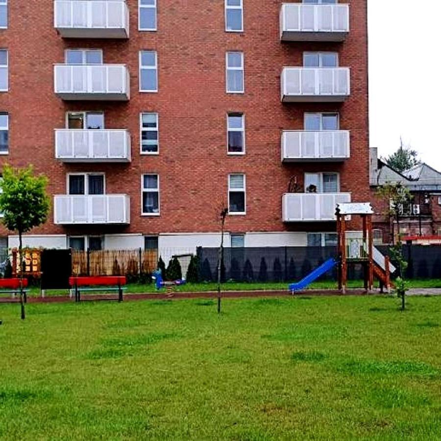 Apple Apartments - Wroblewskiego Prywatne Miejsce Parkingowe Łódź Buitenkant foto