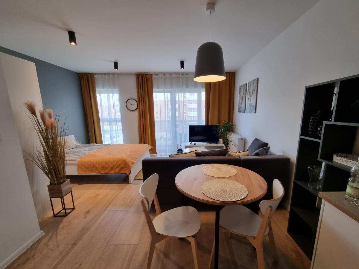 Apple Apartments - Wroblewskiego Prywatne Miejsce Parkingowe Łódź Buitenkant foto