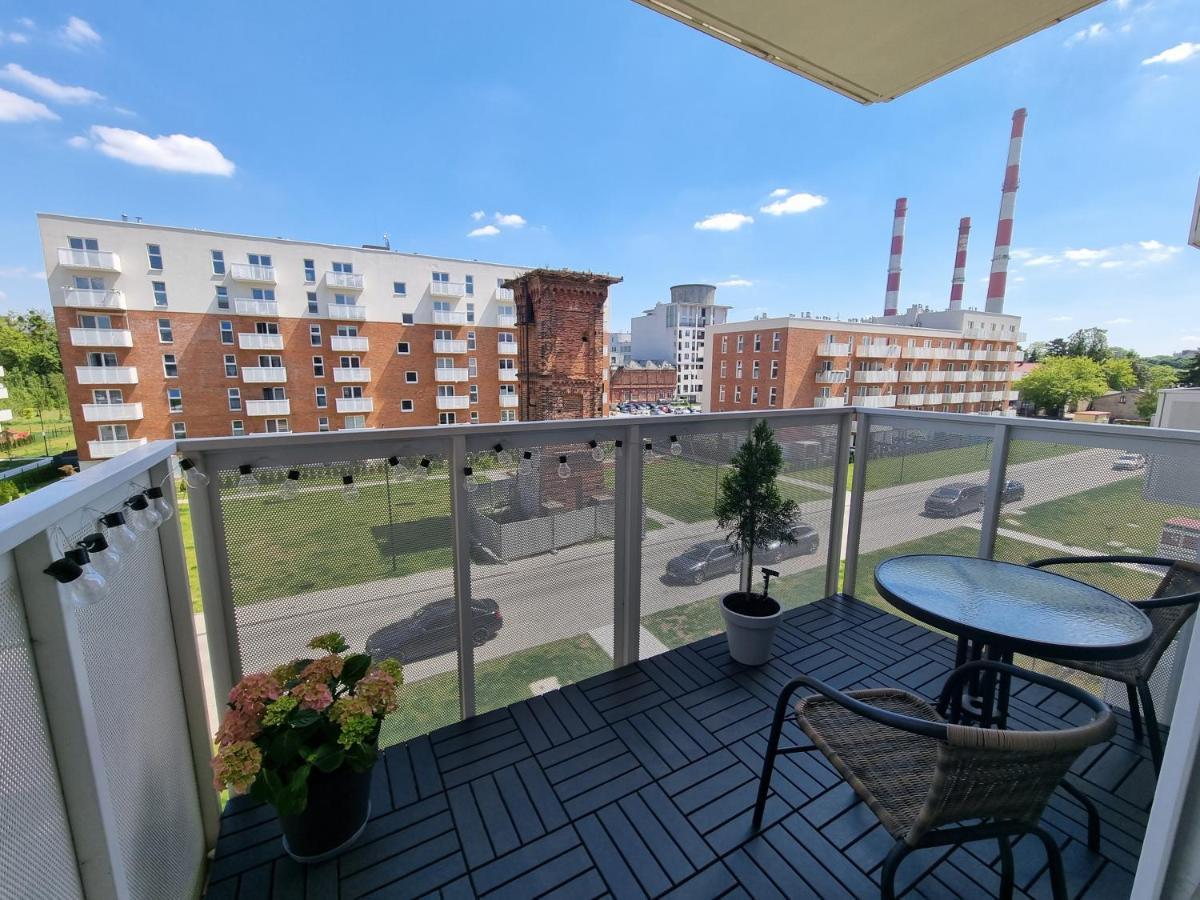 Apple Apartments - Wroblewskiego Prywatne Miejsce Parkingowe Łódź Buitenkant foto